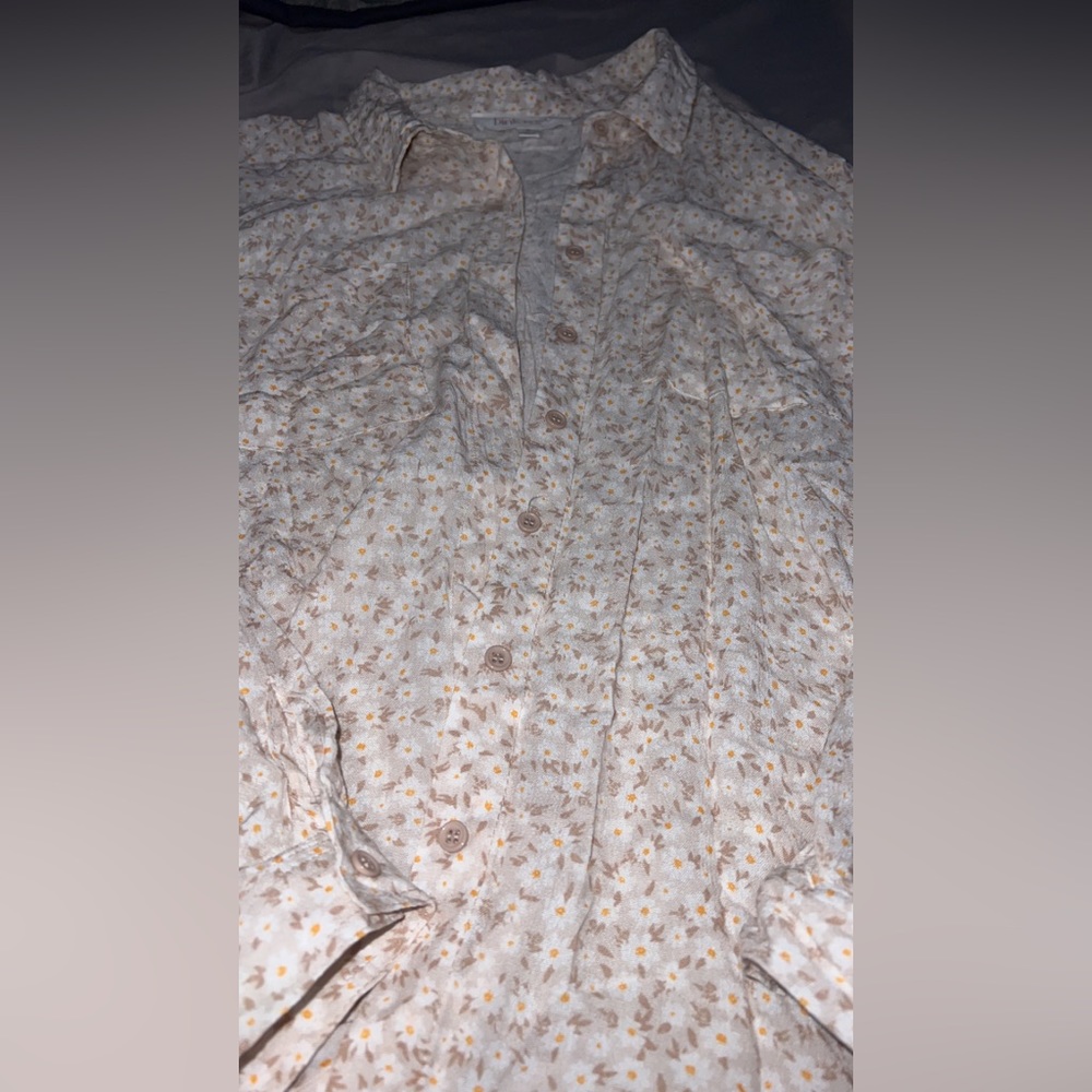 Medium button down shirt - Picture 7 of 10